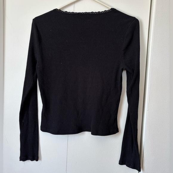 🎉4/30$🎉 U2B Black Ribbed Long Sleeve Top Size L — 7/10 - Picture 3 of 3